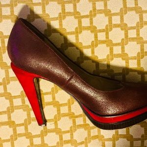 Nike Maroon/Red Pumps